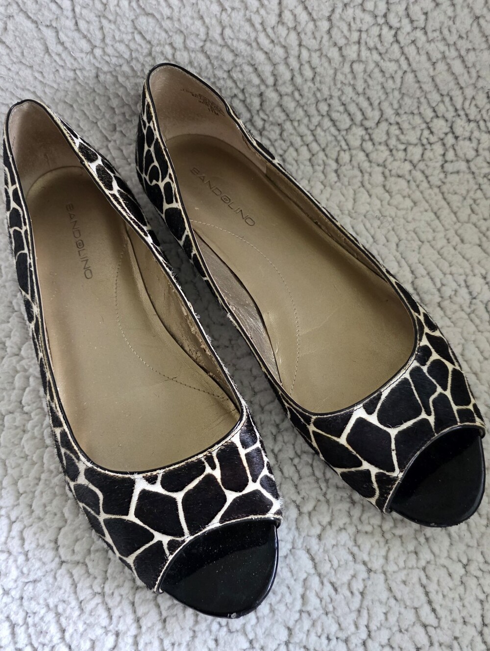 Bandolino Dark Chocolate Brown & Cream Peep-Toe Giraffe Print Flats Size 11 - Picture 9 of 9